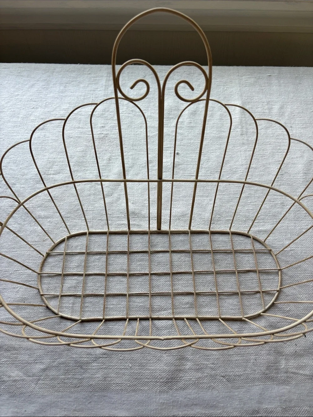 Vintage Ivory Wire Wall Holder Basket
